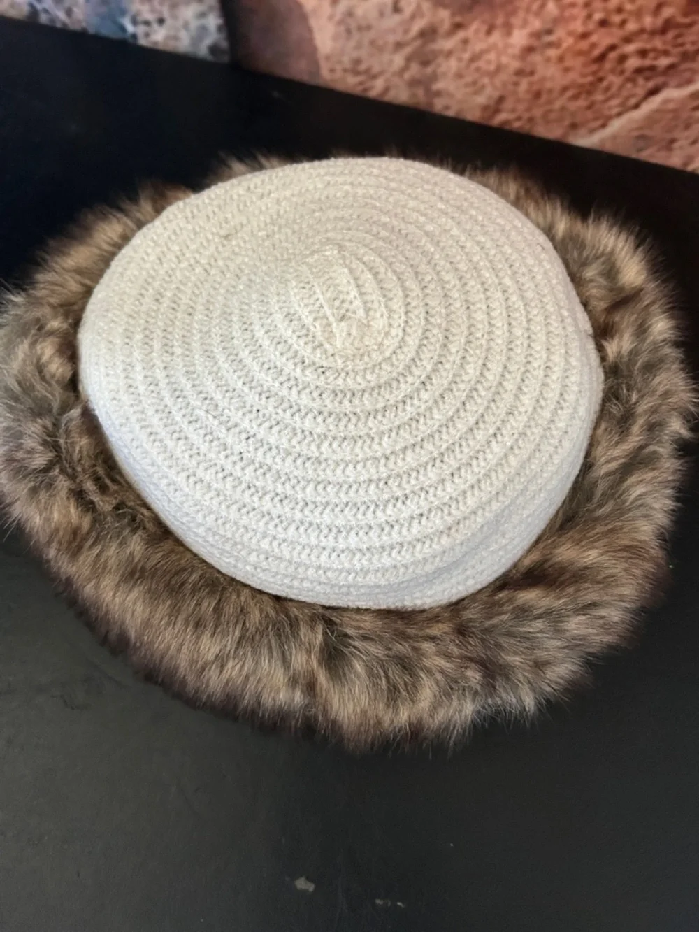 Jaclyn Smith Cream Knit Hat‎ with Brown Faux Fur Trim